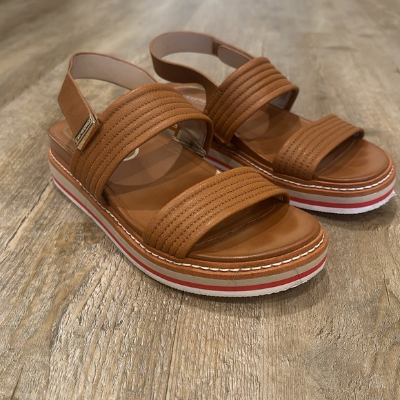 Women’s 7.5 Kenneth Cole sandals. Barely worn. - Picture 2 of 6